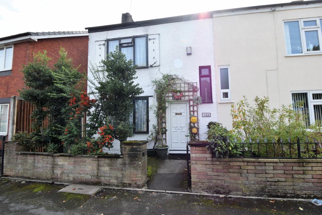 Higher Road, Urmston, M41 2 bed semidetached house for sale £225,000