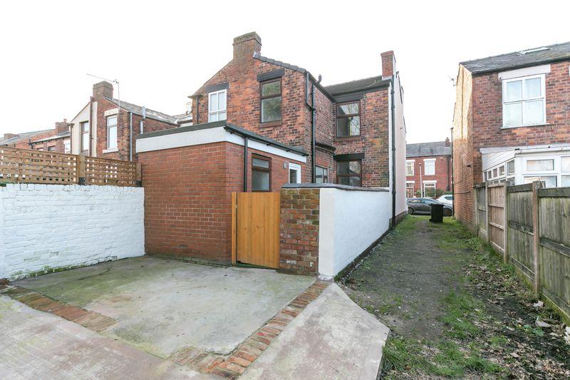 Collingwood Street, Standish, WN6 0JL 3 bed terraced house £695 pcm