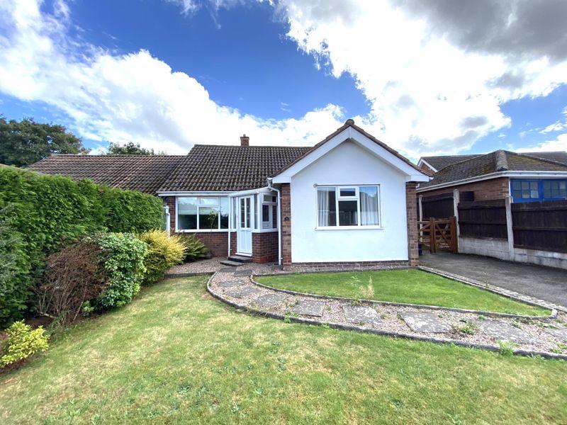 Hillmorton Road, Four Oaks, Sutton Coldfield, B74 4SG 3 bed bungalow