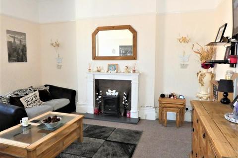 3 bedroom flat for sale - Llewellyn Road, Colwyn Bay, Conwy, LL29 7AS
