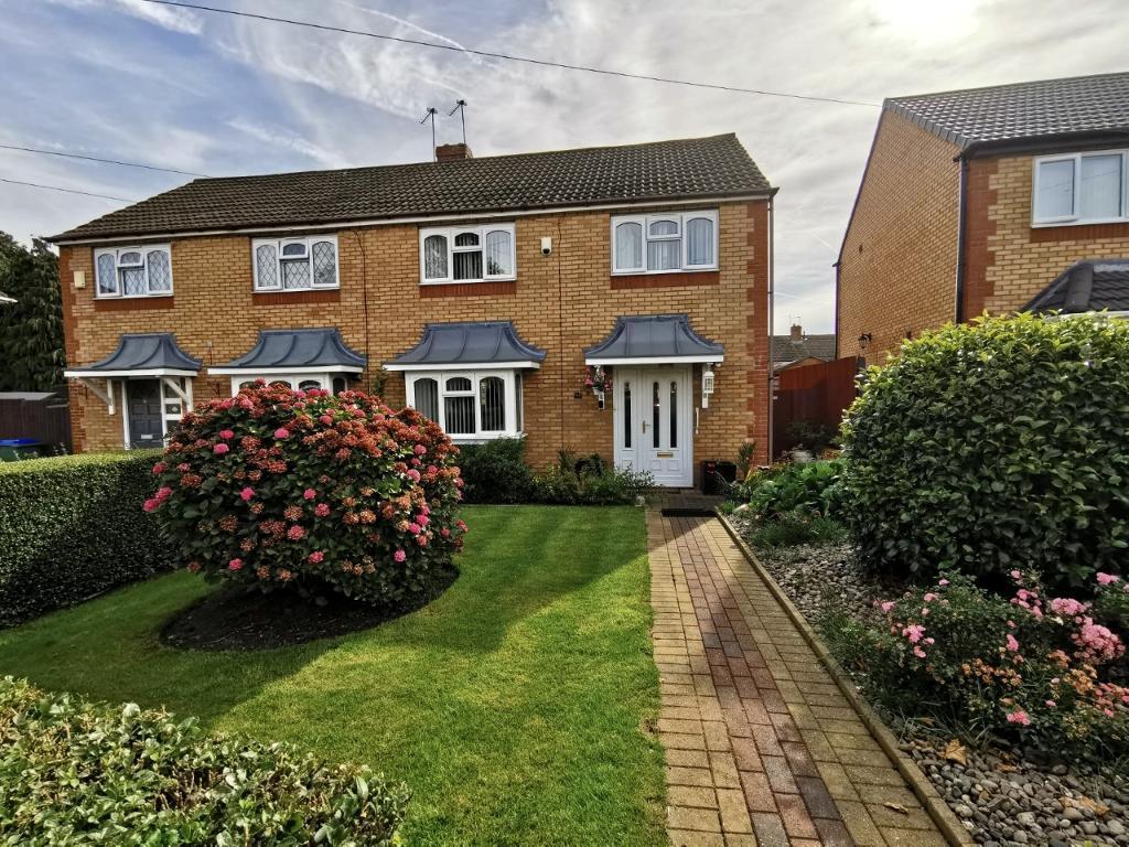 Pembroke Road, West Bromwich, West Midlands, B71 2NH 3 bed semidetached house £250,000
