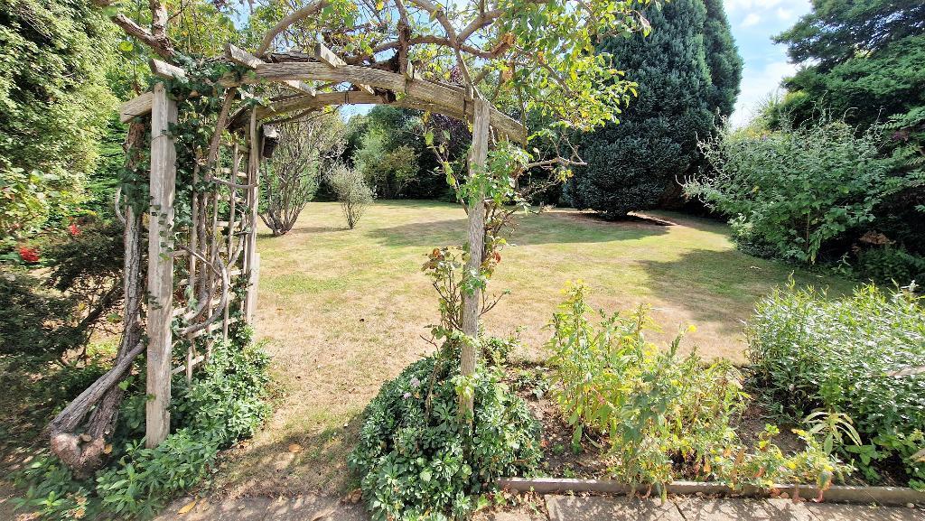 Meadow Close, Bembridge, Isle of... 3 bed detached bungalow £525,000