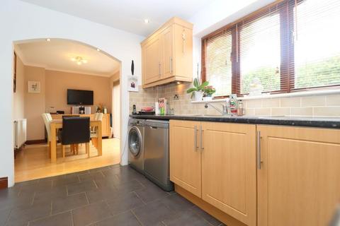 20 Bradgers Hill Road, Luton, LU2 7EL