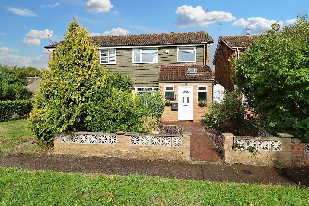Julius Gardens, Bramingham, Luton... 3 bed semidetached house £300,000