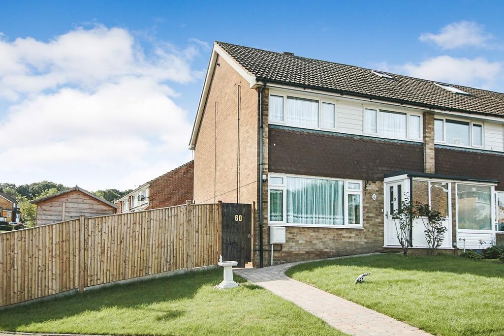 Alders Avenue, East Grinstead, RH19 3 bed end of terrace house £450,000