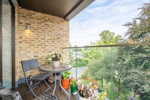 1 bedroom apartment for sale, Leaping Birds Rise, Walton-On-Thames