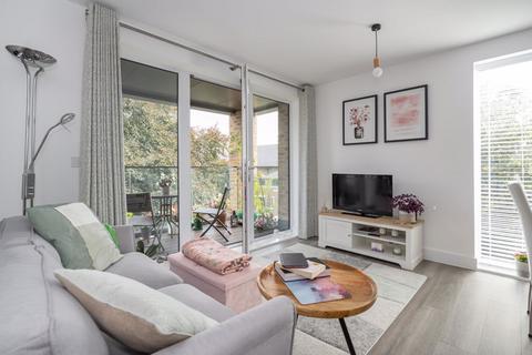 1 bedroom apartment for sale, Leaping Birds Rise, Walton-On-Thames