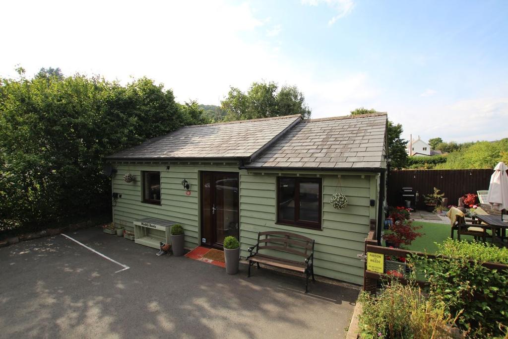 Lower Chapel, Brecon, LD3 5 bed semidetached house £650,000