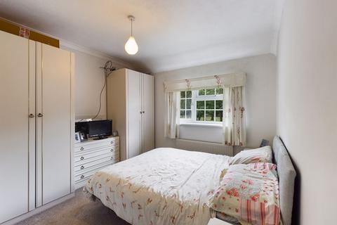 5 Darenth Lane, South Ockendon, RM15 5LY