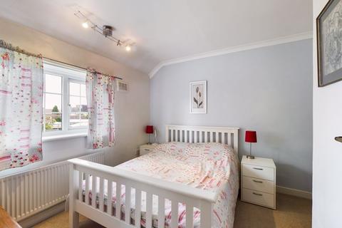 5 Darenth Lane, South Ockendon, RM15 5LY