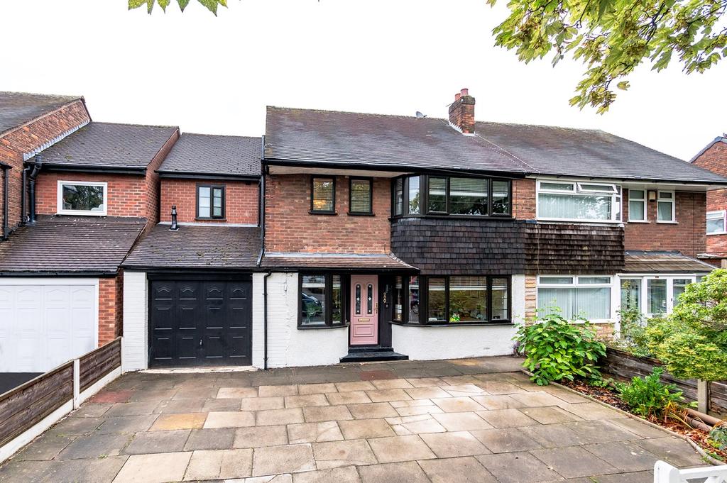 Woodsend Road, Flixton, Manchester, M41 4 bed semidetached house £