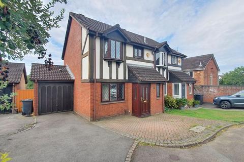 10 Birdwood Close, Abbeymead, Gloucester, GL4 5UF