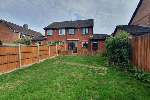 10 Birdwood Close, Abbeymead, Gloucester, GL4 5UF