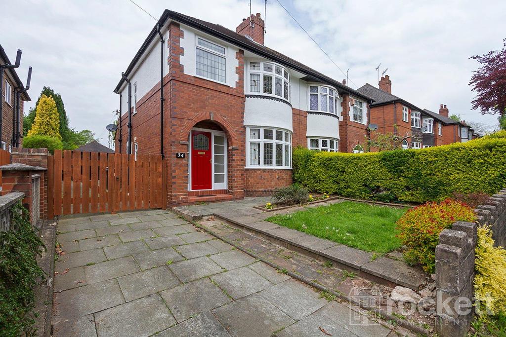 Lincoln Avenue, Clayton, Newcastle Under Lyme, Staffordshire, ST5 3 bed