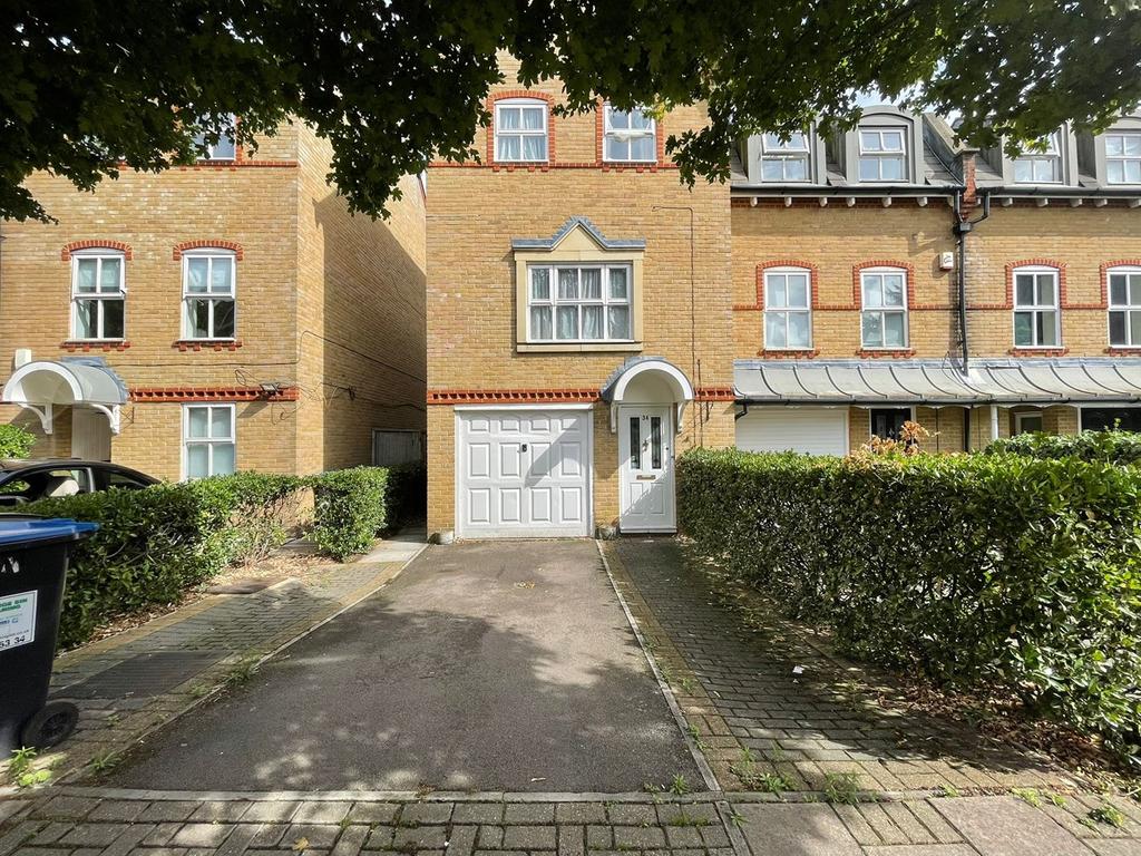 Chamberlayne Avenue, Wembley, HA9 4 bed townhouse £2,400 pcm (£554 pw)