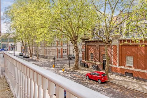 4 bedroom apartment to rent, Bedford Avenue, WC1B