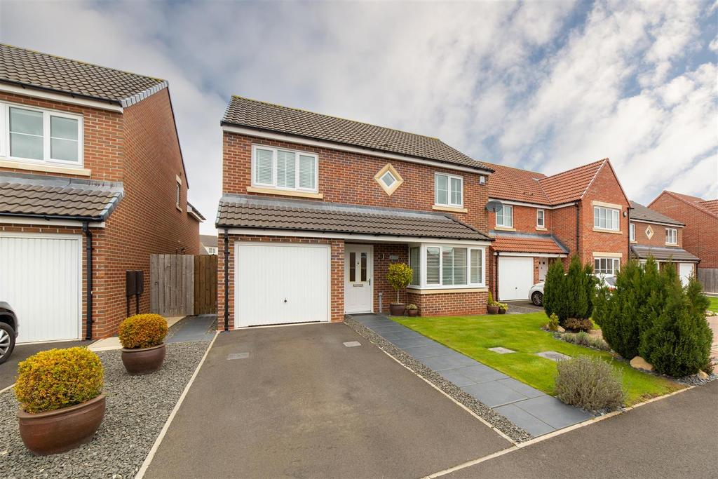 Medcalf Court, Five Mile Park, Wideopen, 4 bed detached house £380,000