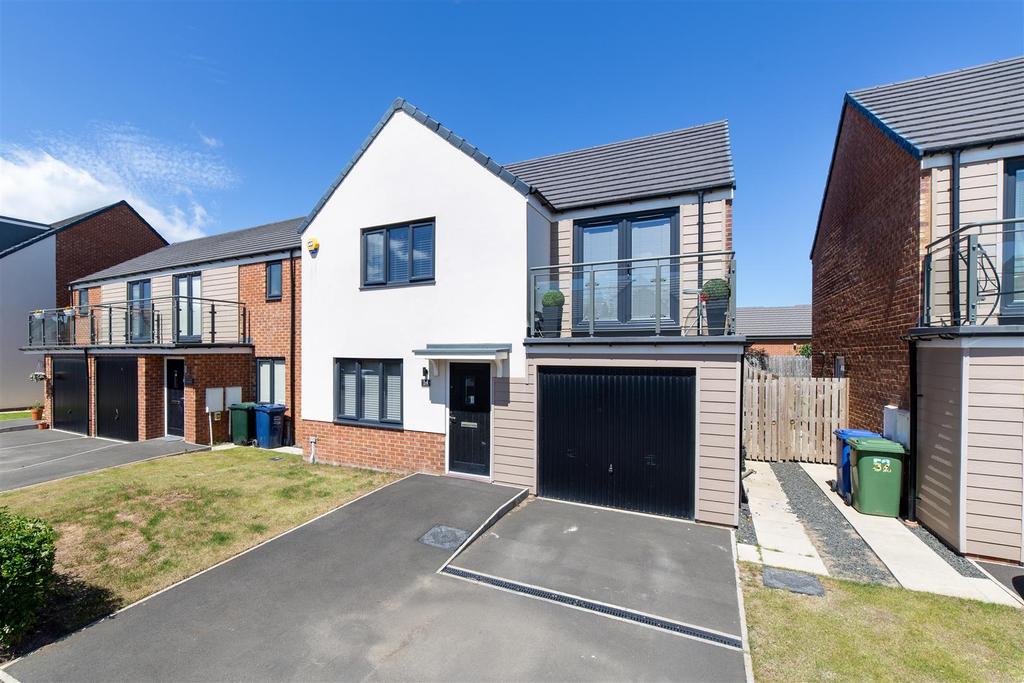 Orangetip Gardens, Great Park... 4 bed detached house £300,000