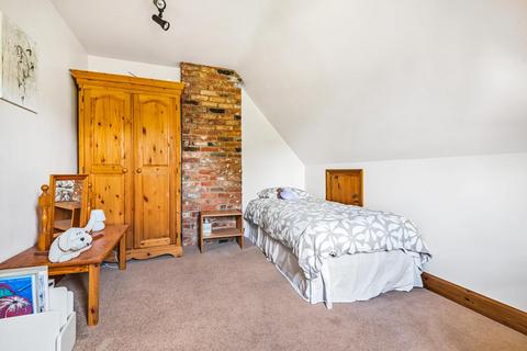 Laurel Farm House Totteridge Green, London, N20 8PH
