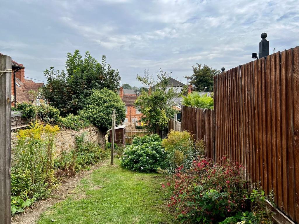 Manor Road, Kingsthorpe Village, Northampton NN2 3 bed terraced house for sale £200,000