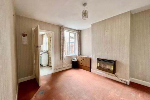 5 Manor Road, Northampton, NN2 6QJ