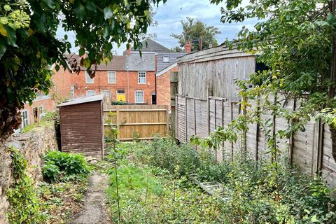 5 Manor Road, Northampton, NN2 6QJ
