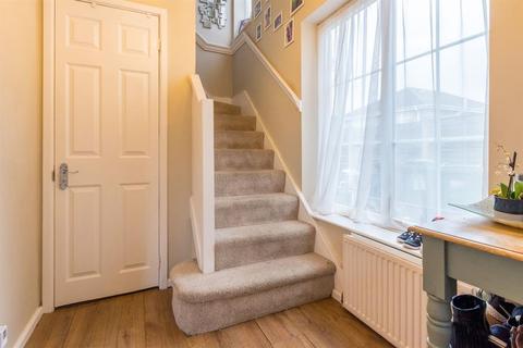 18 Adel Mead, Adel, Leeds, LS16 8LB
