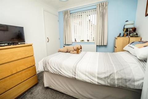 1 bedroom flat for sale - St. Martins Way, Battle