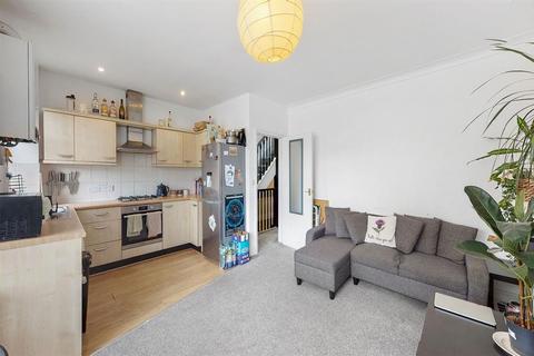 3 bedroom flat for sale - Northfield Avenue, Ealing, London, W13