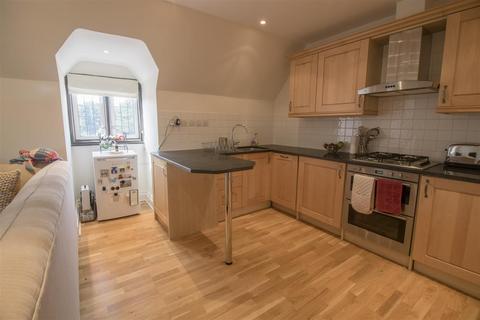 2 bedroom apartment for sale, Hatch Lane, Windsor