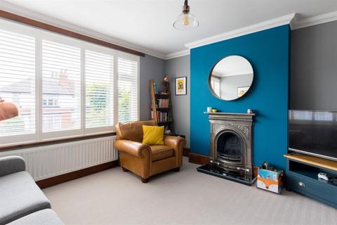 26 Bowood Crescent, Leeds, LS7 2PY