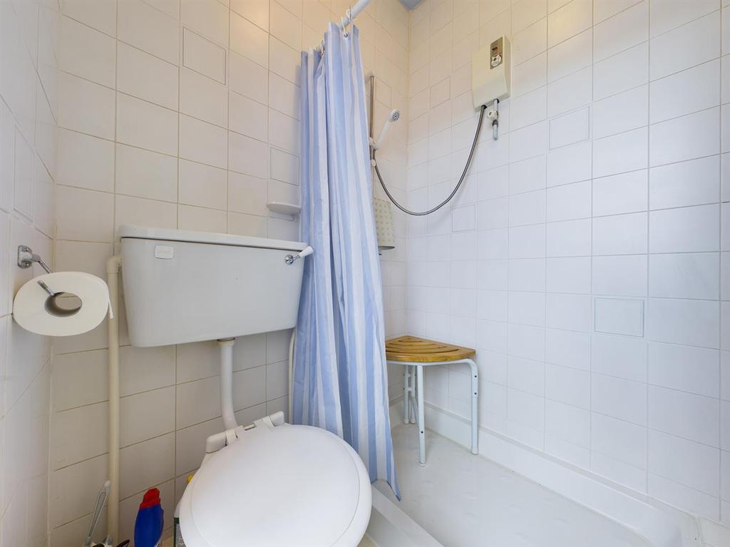 Shower room: