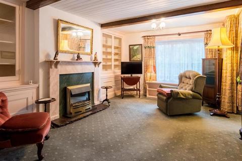 37 Long Row, Horsforth, Leeds, LS18 5AA