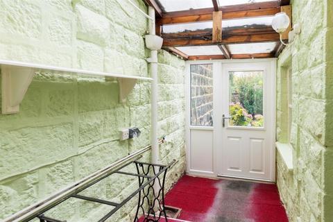 37 Long Row, Horsforth, Leeds, LS18 5AA