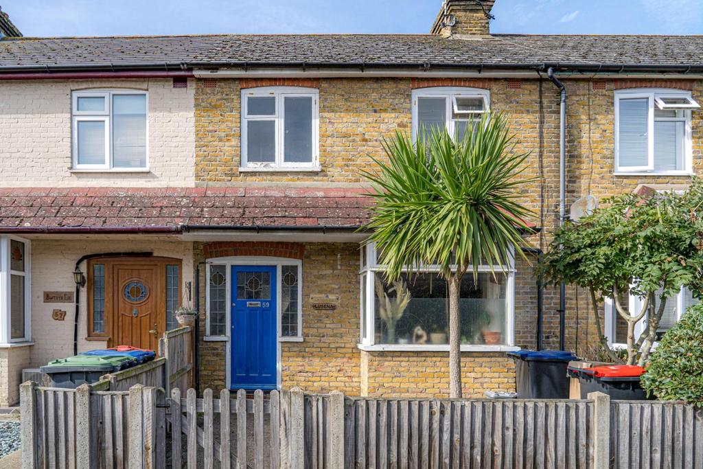 Westmeads Road, Whitstable 3 bed terraced house £350,000