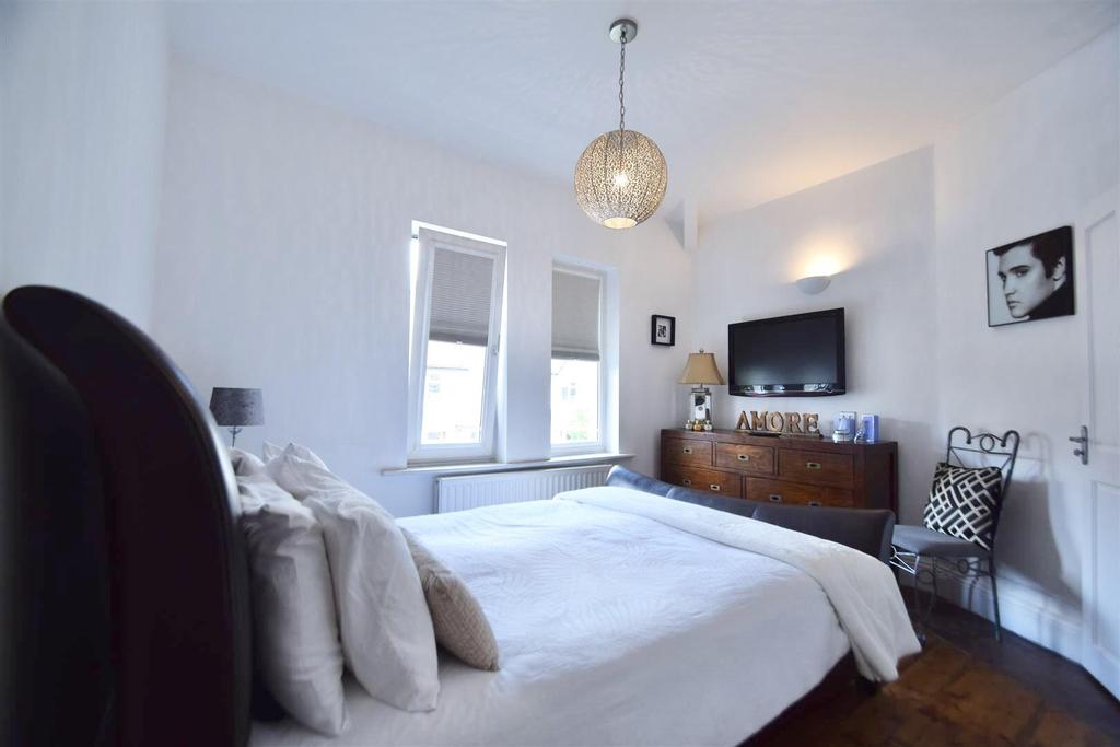 D3 CF7025-7 EBC-4810-8 A6 B-4 B33730 D220 E.jpeg