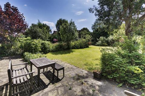 62 Southway, London, NW11 6SA