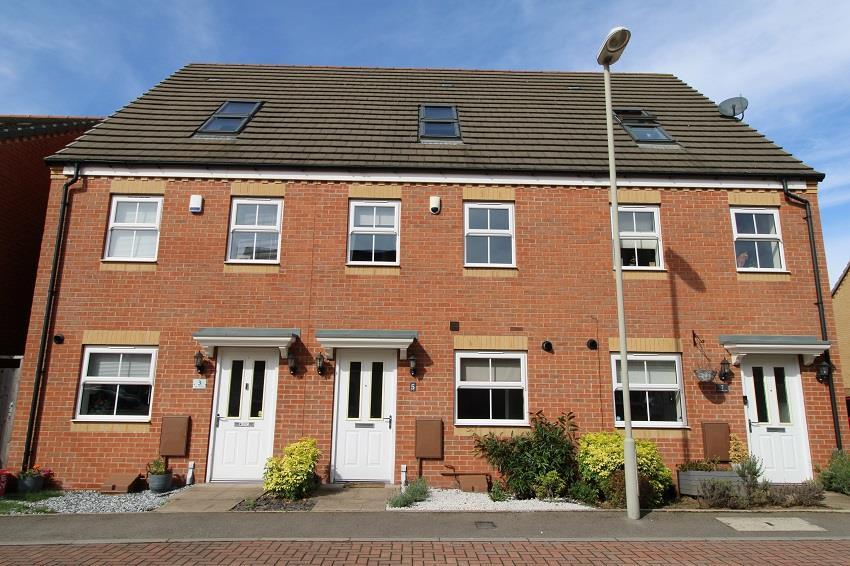 Whitworth Close, Brierley Hill 3 bed townhouse £247,500