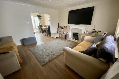 4 bedroom semi-detached house for sale - Rawlings Road, Llandybie, Ammanford
