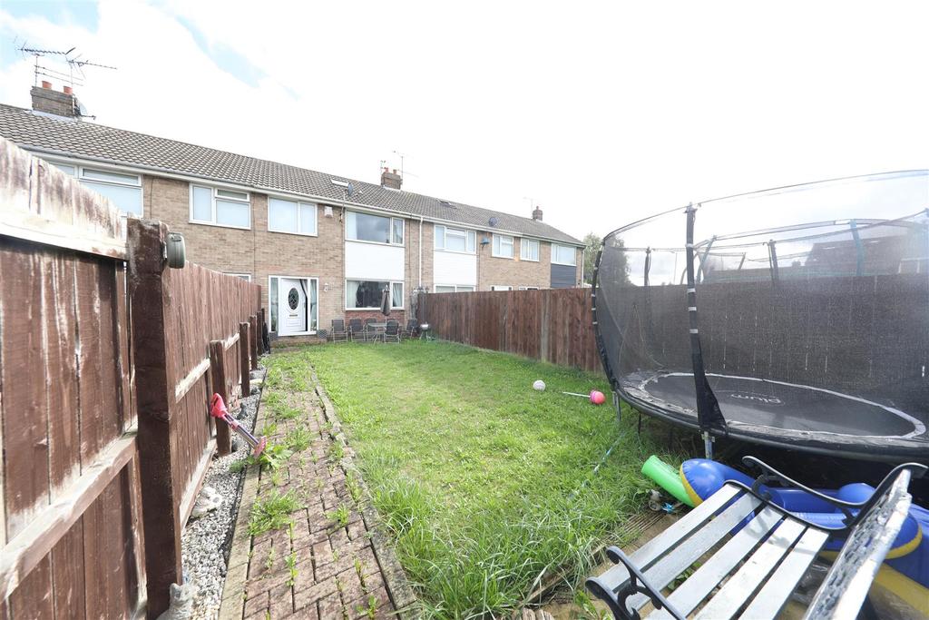 Marsdale, Hull 3 bed end of terrace house £135,000