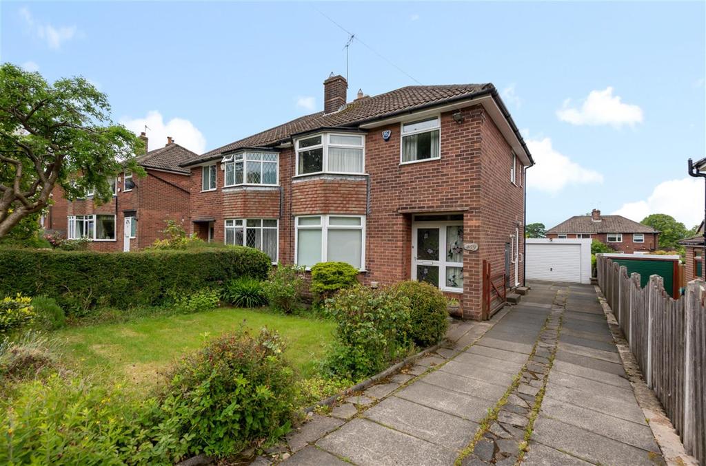 Otley Old Road, Cookridge, LS16 3 bed semidetached house for sale £