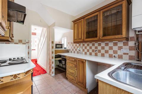 20 Bowood Crescent, Leeds, LS7 2PY