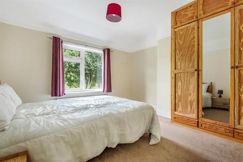 20 Bowood Crescent, Leeds, LS7 2PY