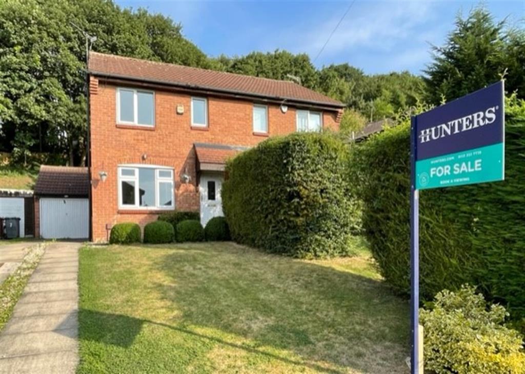 Abbeydale Gardens, Kirkstall, LS5 2 bed semidetached house £240,000