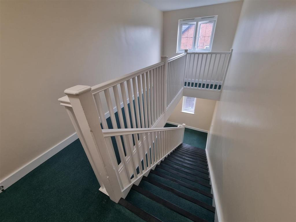 Pavilion Close, Stanningley, Pudsey 2 bed apartment £137,000