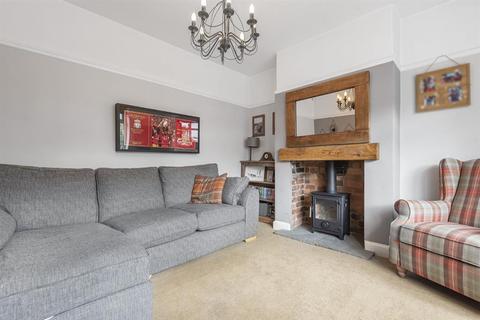 8 Brownberrie Walk, Horsforth, Leeds, LS18 5PG
