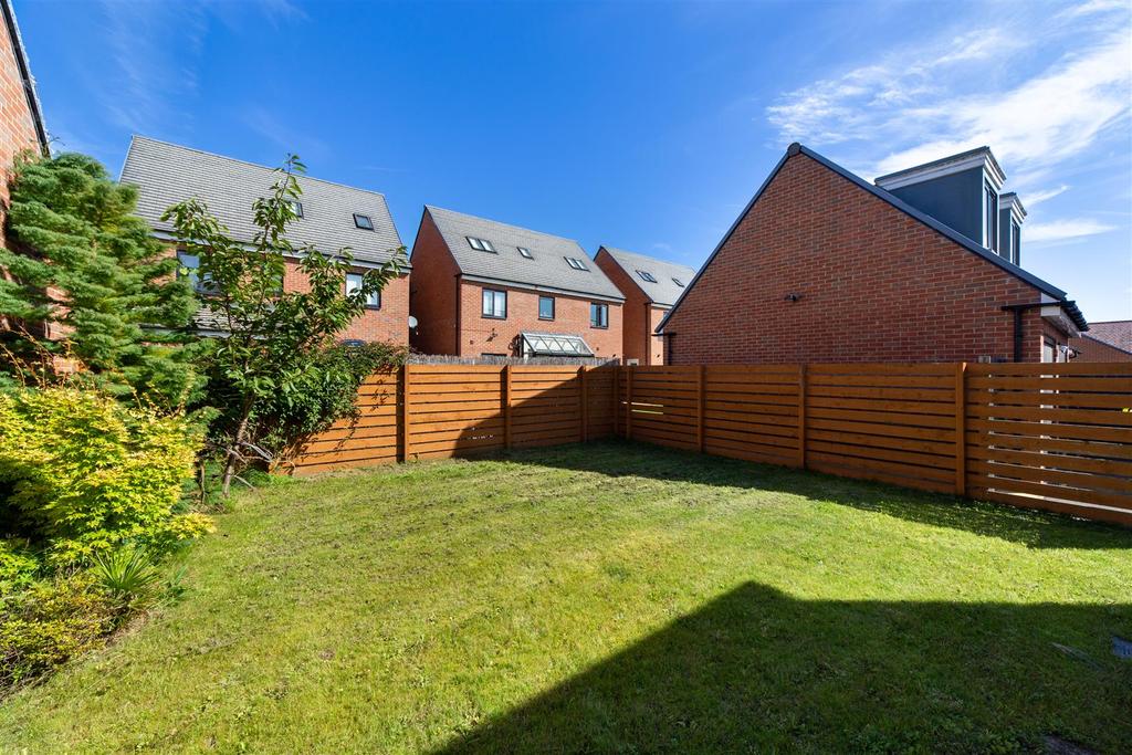 Newstead Road, Greenside, Great Park NE13 4 bed detached house £340,000