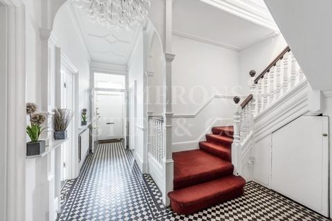 87 Dartmouth Road, London, NW2 4ER