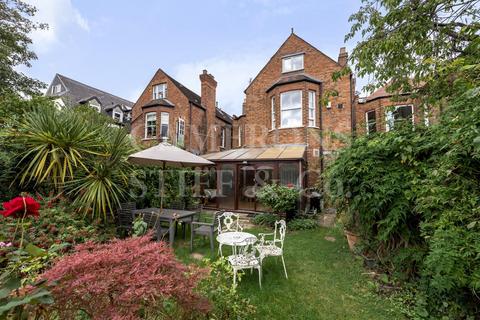 87 Dartmouth Road, London, NW2 4ER