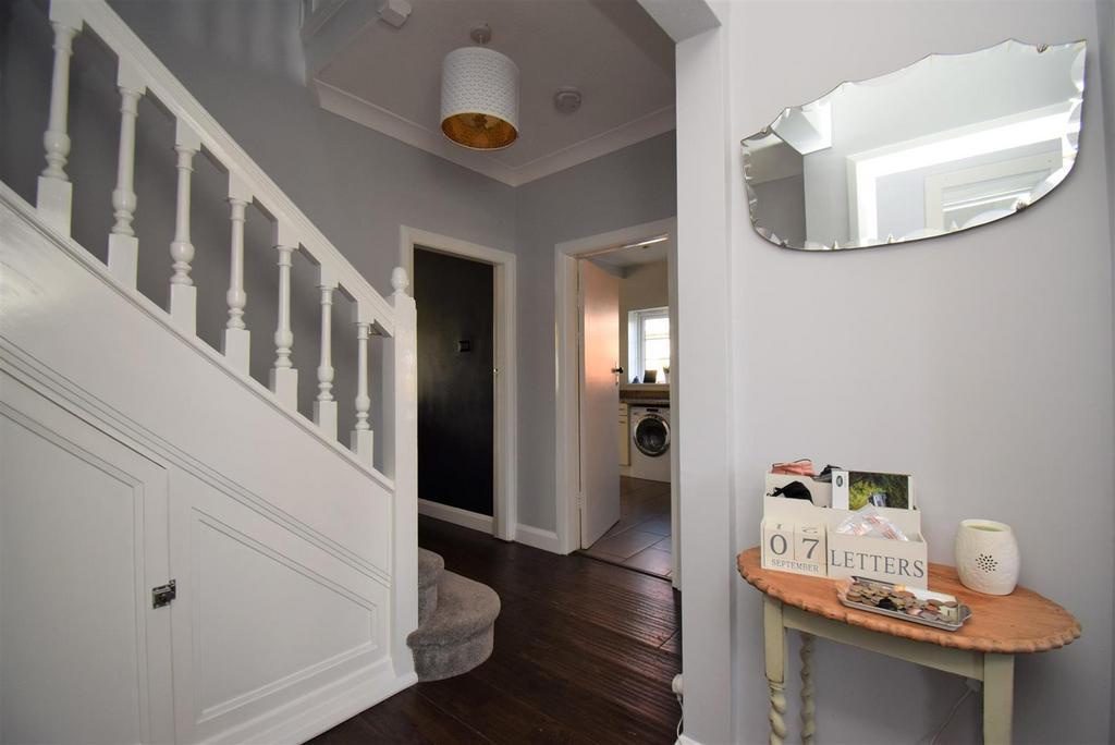 Weelsby Way, Hessle 4 bed semidetached house £349,950